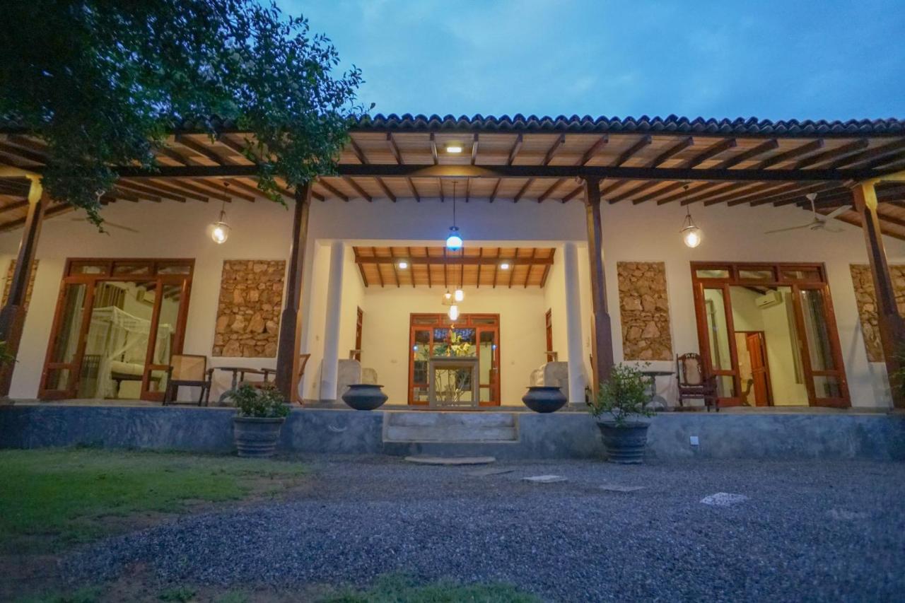 Antique Ceylon Villa Аханґама Екстер'єр фото