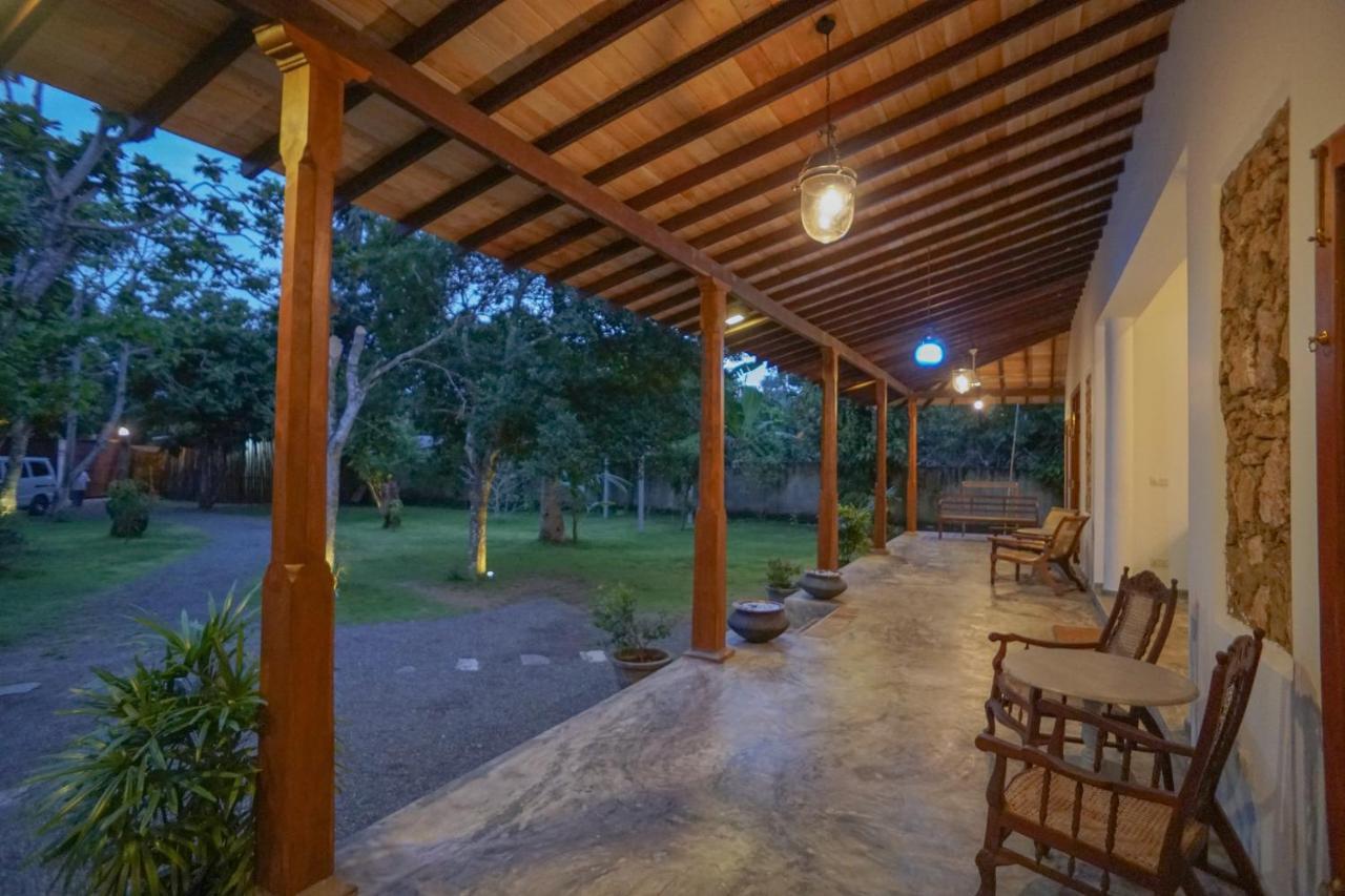 Antique Ceylon Villa Аханґама Екстер'єр фото